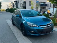 Gebraucht Opel Astra 110 PS (80 kW) 2014 Blau Kombi