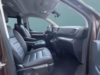 Gebraucht Peugeot Traveller 177 PS (130 kW) 2020 Braun Van / Kleinbus