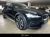 Second-hand Volvo V60 CC Ultimate 197 CP (144 kW) 2023 Negru Break