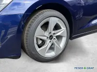 Gebraucht Audi A3 Ambiente 150 PS (110 kW) 2025 Navarrablau metallic Limousine