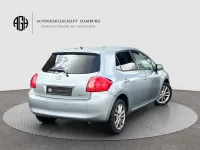 Gebraucht Toyota Auris Team 124 PS (91 kW) 2008 Silber Kleinwagen