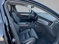 Second-hand Volvo V90 Plus 455 CP (334 kW) 2024 Negru Break