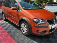 Gebraucht VW Touran Cross 140 PS (102 kW) 2010 Orange Van / Kleinbus