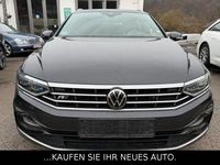 Gebraucht VW Passat R-line 200 PS (147 kW) 2023 Grau Kombi