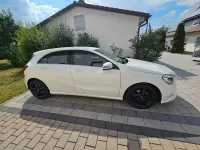 Gebraucht Mercedes A180 Urban 122 PS (89 kW) 2017 Weiß Kleinwagen