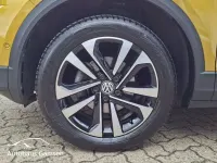 Gebraucht VW T-Roc IQ Drive 116 PS (85 kW) 2019 Gelb SUV
