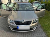 Second-hand Skoda Octavia 2017 Andere farben Break
