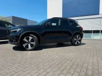 Gebraucht Volvo XC40 Core 169 kW (231 PS) 2023 Schwarz SUV