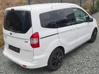 Gebraucht Ford Tourneo Courier 101 PS (74 kW) 2018 Weiß Van / Kleinbus