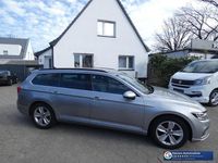 Gebraucht VW Passat Business 200 PS (147 kW) 2023 Pyritsilber Kombi