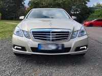 Gebraucht Mercedes E220 Elegance 170 PS (125 kW) 2009 Beige Limousine