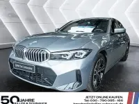 Neu BMW 330e M Sport 292 PS (214 kW) 2026 Grau Limousine