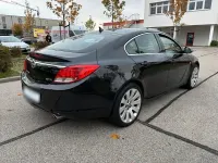 Gebraucht Opel Insignia 160 PS (117 kW) 2012 Schwarz Limousine