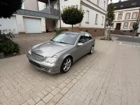Gebraucht Mercedes C220 150 PS (110 kW) 2006 Silber Limousine
