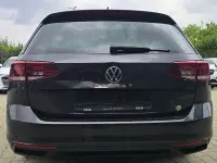 Gebraucht VW Passat Basis 122 PS (89 kW) 2023 Grau Kombi