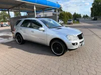 Gebraucht Mercedes ML320 224 PS (164 kW) 2007 Silber SUV
