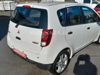 Gebraucht Mitsubishi Colt 95 PS (69 kW) 2009 Weiß Kleinwagen