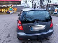 Gebraucht Mercedes A180 108 PS (79 kW) 2011 Grau Limousine