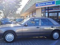 Gebraucht Mercedes E230 132 PS (97 kW) 1988 Braun Limousine