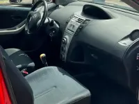 Gebraucht Toyota Yaris 65 PS (47 kW) 2007 Rot Kleinwagen