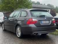 Gebraucht BMW 320 150 PS (110 kW) 2006 Grau Kombi