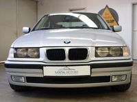Gebraucht BMW 323 170 PS (125 kW) 1998 Silber Coupé