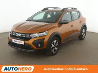 Używany Dacia Sandero Expression 91 KM (66 kW) 2023 Pomarańczowy Hatchback