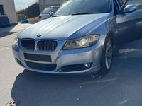 Second-hand BMW 325 204 CP (150 kW) 2010 Albastru Berlinǎ
