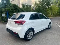 Gebraucht Kia Rio Premium 99 PS (72 kW) 2017 Weiß Kleinwagen