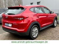 Gebraucht Hyundai Tucson Trend 132 PS (97 kW) 2016 Rot SUV