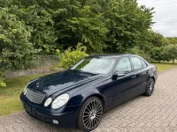 Gebraucht Mercedes E220 150 PS (110 kW) 2002 Blau Limousine