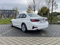 Gebraucht BMW 330e Advantage 184 PS (135 kW) 2021 Weiß Limousine