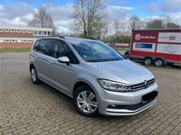 Gebraucht VW Touran 150 PS (110 kW) 2021 Grau Van / Kleinbus