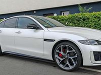 Gebraucht Jaguar XE 300 PS (220 kW) 2023 Weiß Limousine