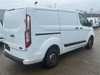 Gebraucht Ford Transit Custom 105 PS (77 kW) 2023 Weiß Van / Kleinbus