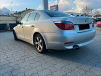 Gebraucht BMW 520 170 PS (125 kW) 2005 Silber Limousine