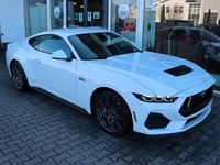 Neu Ford Mustang GT Fastback 446 PS (328 kW) 2026 Oxford white Coupé