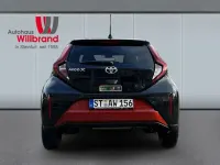 Gebraucht Toyota Aygo X Team 72 PS (52 kW) 2024 3u4)/ black mica (209) (rot SUV
