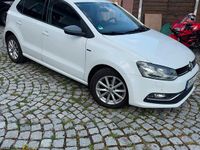 Gebraucht VW Polo LOUNGE 90 PS (66 kW) 2015 Weiß Kleinwagen