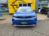 Gebraucht Opel Mokka Elegance 131 PS (96 kW) 2023 Perl blau/voltaik blau (metallic) SUV