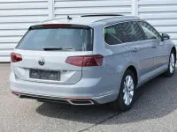 Gebraucht VW Passat Elegance 150 PS (110 kW) 2023 Grau Kombi
