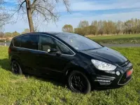 Second-hand Ford S-MAX S 200 CP (147 kW) 2013 Negru Monovolum