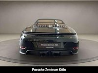 Neu Porsche 911 Carrera 4 Cabriolet 541 PS (397 kW) 2026 Gruen Cabrio