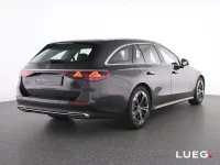 Gebraucht Mercedes E300 Avantgarde 204 PS (150 kW) 2025 Grau Limousine