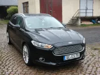 Usado Ford Mondeo Titanium 179 CV (131 kW) 2016 Negro Berlina