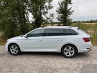 Gebraucht Skoda Superb 150 PS (110 kW) 2019 Weiß Kombi
