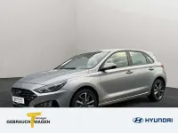 Gebraucht Hyundai i30 Trend 120 PS (88 kW) 2022 Silber Limousine