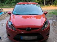 Gebraucht Ford Fiesta 90 PS (66 kW) 2011 Rot Kleinwagen