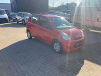 Gebraucht Daihatsu Cuore Plus 58 PS (42 kW) 2011 Rot Kleinwagen
