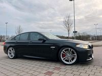 gebraucht BMW 218 F10 525d M-Paket Schwarz mitPS Diesel 8-Fach Bereifung